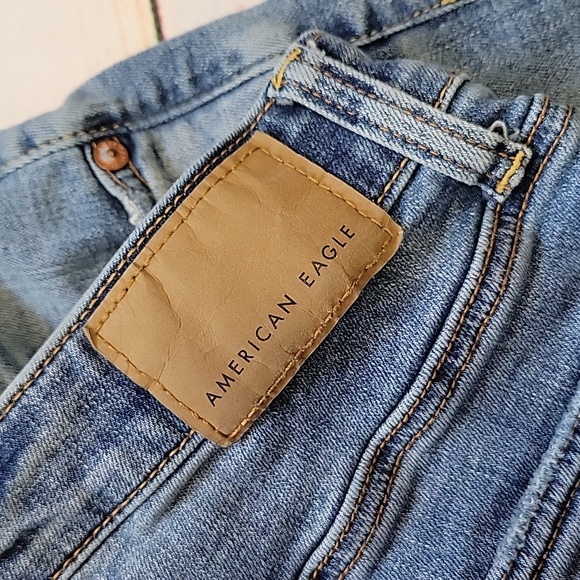 ❌️SOLD❌️AE Air(Flex)+ Original Distressed Bootcut Jeans - Picture 3 of 4